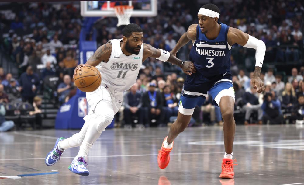 主裁判在接 主裁判在接