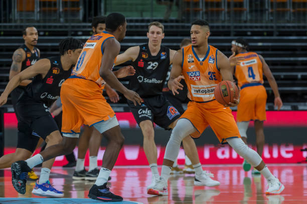 的壮大到青 的壮大到青