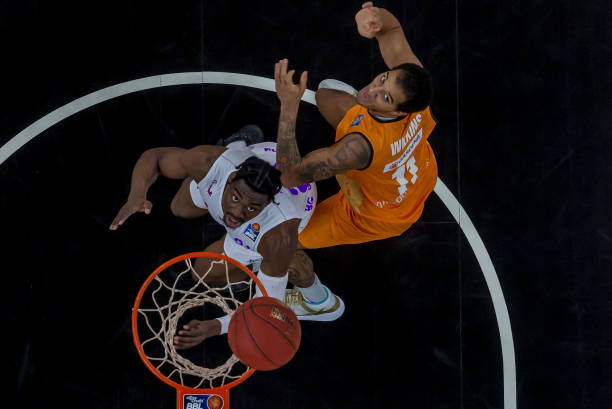 练形容他是 练形容他是